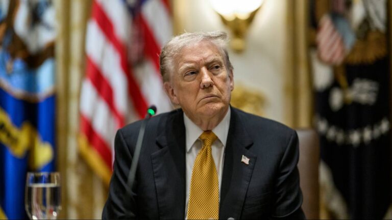 Trump domaga się najwyższego wymiaru kary dla sześciu oponentów. Ekspresowa reakcja administracji. 9e579bb42c1136c08b213ac1b5c5c32b, Biznes Fakty