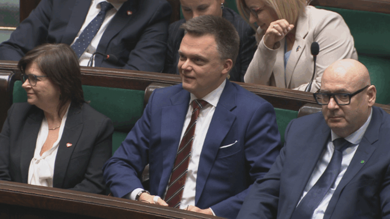 Sejmowe przetasowania. Nowa rola dla Szymona Hołowni A385e2b924441d64aba34ad777e6d846, Biznes Fakty