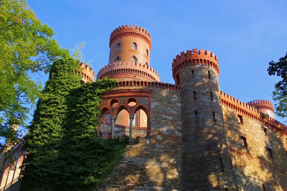 A6bcfc955a1571d4a4ab51c827b1c26a, Biznes Fakty