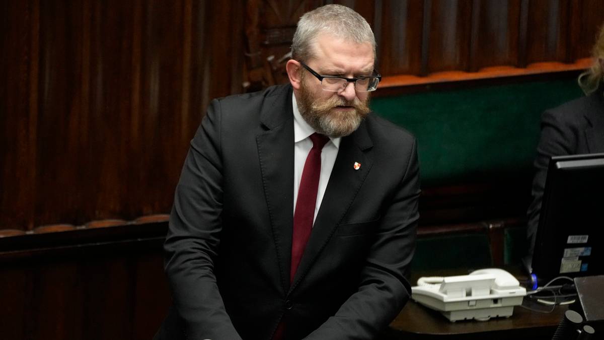 Bce1439440a3093766618108f31b9220, Biznes Fakty