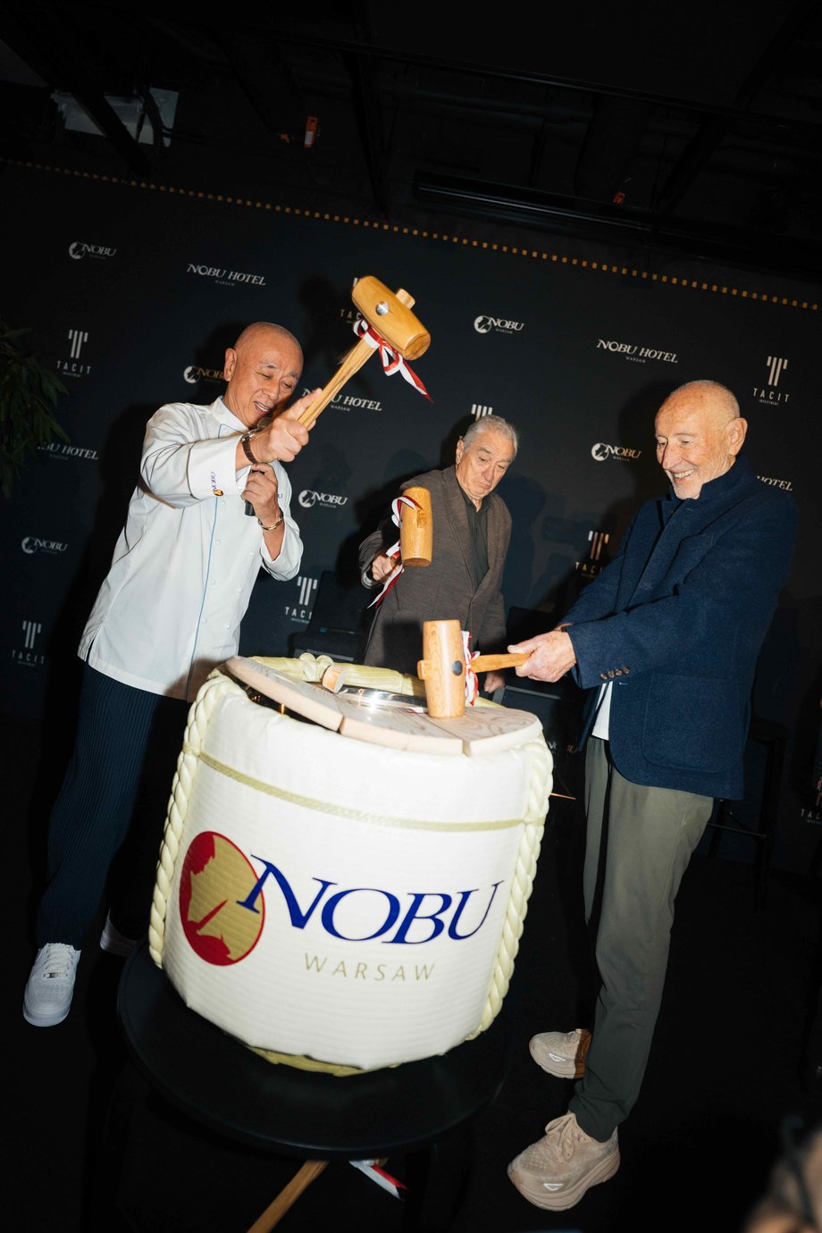 C8e93f5b9a4fcbd354b1b205498c9bbe, Biznes Fakty