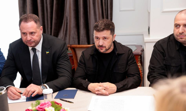 Genewa: Intensywne rokowania w sprawie „uczciwego rozejmu”. Dyplomatyczna Ofensywa W Genewie Trwaj Prace Nad Sprawiedliwym Pokojem 045de74, Biznes Fakty