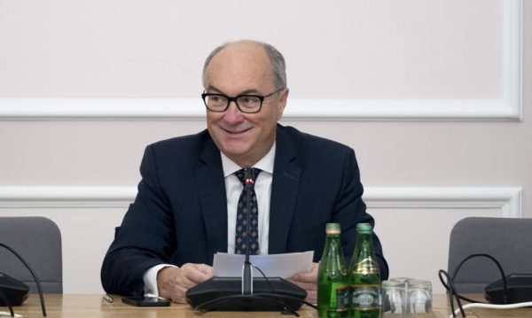 Sejm ma dziś nowego przewodniczącego. Hołownia ustępuje, Czarzasty czeka na przejęcie władzy. Dzi Zmiana Na Fotelu Marszaka Sejmu Hoownia Ze Sceny Czarzasty Szykuje Wejcie Gwne E4e5361, Biznes Fakty