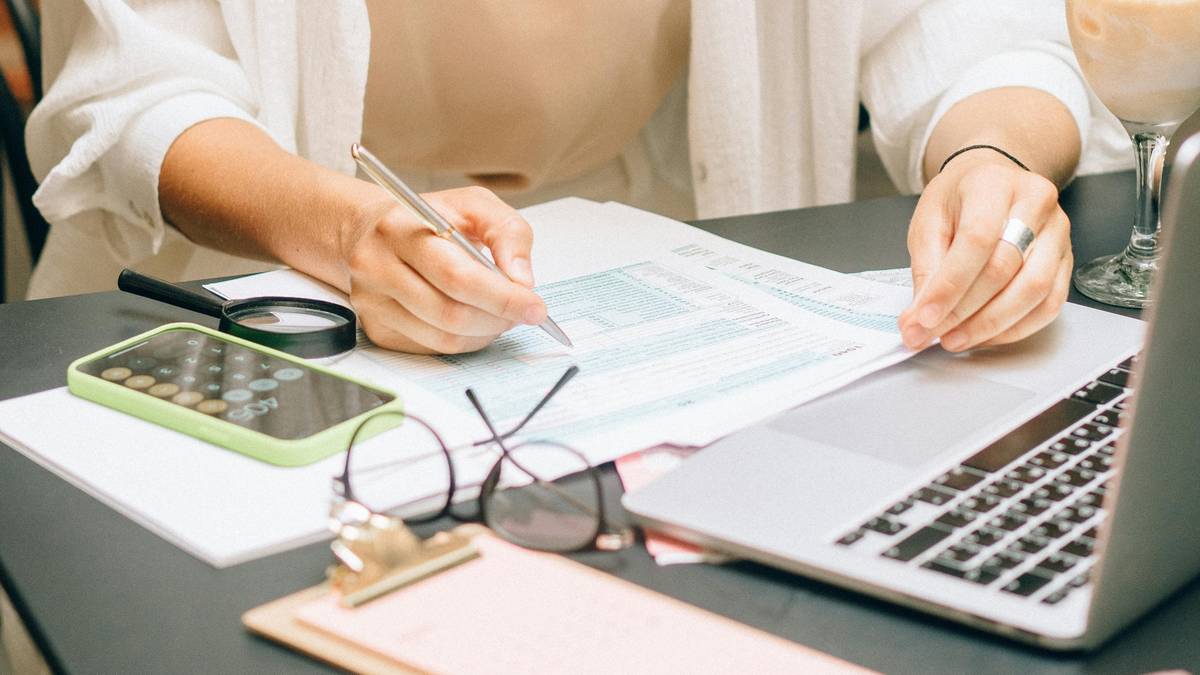 E95b9fee04e861cf16eabda3e2c01b1e, Biznes Fakty