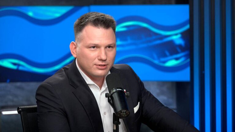 F6524e152242b13abb5509c4664c1b37, Biznes Fakty