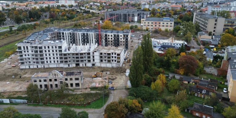 Fb0f5483c94855770f08d6ef1da33197, Biznes Fakty