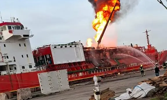 Rosjanie Zaatakowali Turecki Tankowiec Jednostka Cumowaa W Ukraiskim Porcie 71e604d, Biznes Fakty