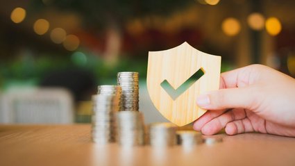 Koniec mrożenia cen prądu w 2026? Niekoniecznie! Jest spos&oacute;b na niższe rachunki