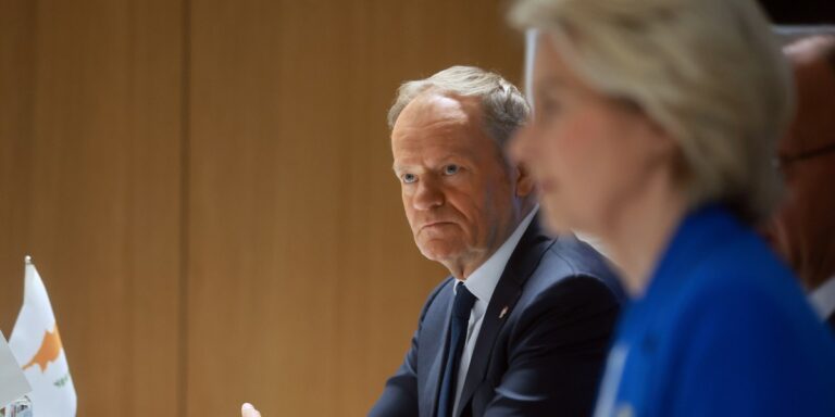 Ukrainie pożyczka, nie rosyjskie fundusze.  UE stawia na rozwagę.