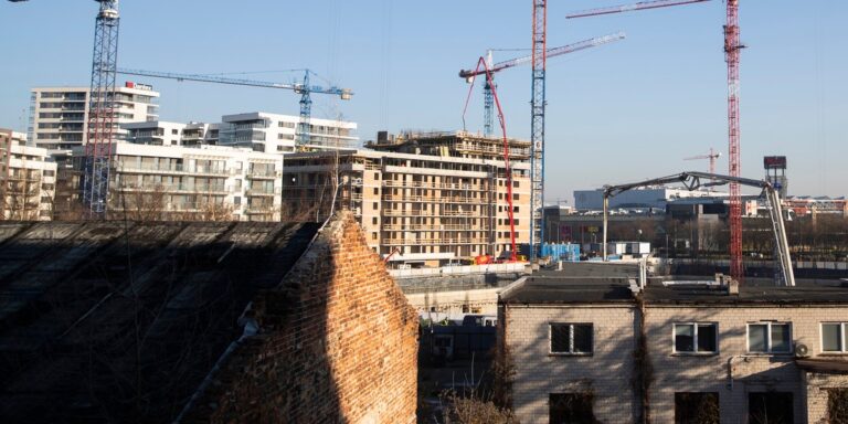 Nowy raport o rynku nieruchomości. Pesymistyczne nastroje Polaków.