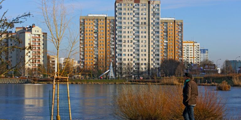 Używane lokale królowały w obrocie mieszkaniami w 2024. Rekordowe dane z GUS.