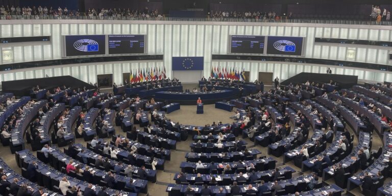 Europarlament blokuje porozumienie z USA.