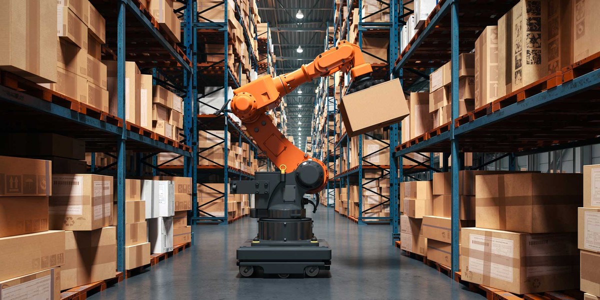 Systemy WMS muszą dziś sprostać r&oacute;żnym modelom biznesowym &ndash; od szybkiej wysyłki jednostkowych zam&oacute;wień po złożone operacje B2B i produkcyjne