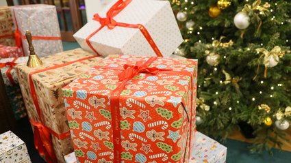 Paczki-bumerangi. Polacy w styczniu masowo zwracają nietrafione prezenty