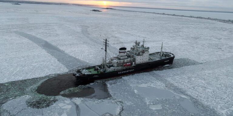 Trump pragnie prześcignąć Rosję. Poszukał wsparcia u globalnego specjalisty.