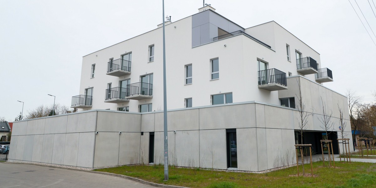 Mieszkanie od gminy na nowych zasadach. Okazja do korzystnego nabycia do 2027 roku. 4 09.04.2025. Przekazanie kluczy do mieszkań komunalnych w warszawskim Rembertowie