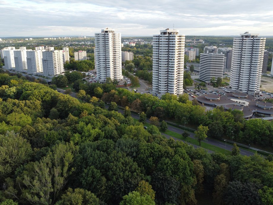 Polski rynek nieruchomości mieszkaniowych w 2025: Szczytowa oferta i nowa polityka cenowa 6 W Katowicach również obserwowana jest nadmierna podaż