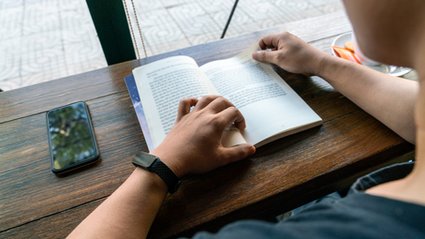 100 książek, kt&oacute;re otwierają oczy na świat. Oto najlepsze tytuły wszech czas&oacute;w