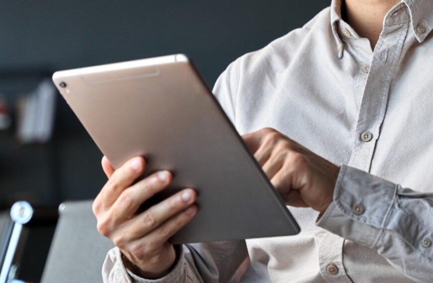 Top 3: Tablet zamiast notebooka. Do nauki, rozrywki i film&oacute;w.