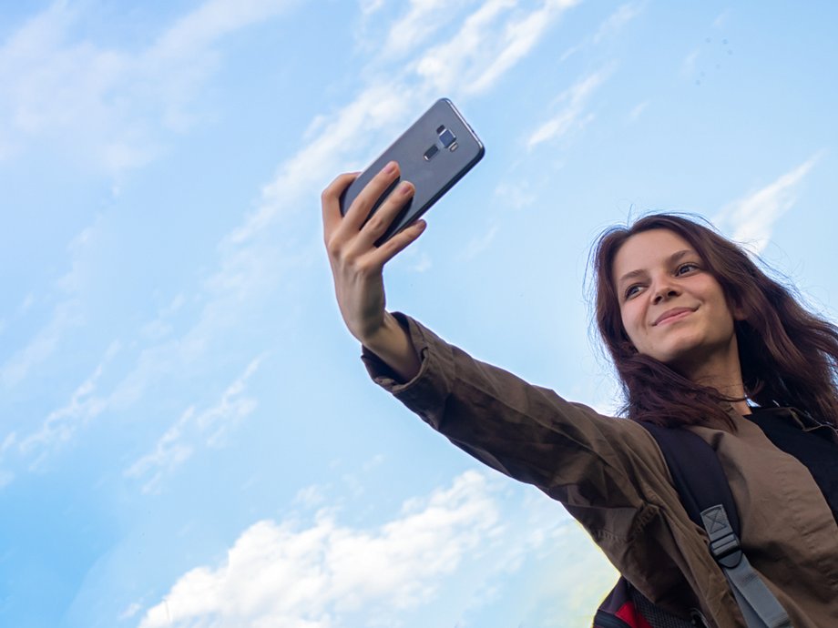 Proste selfie zdradza o nas wiele informacji. Od miejsca pobytu po status majątkowy