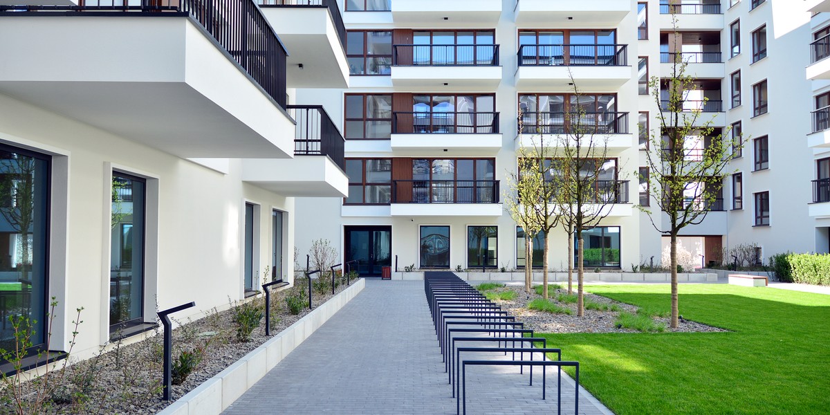 Polskie mieszkania: spadek cen wyhamowuje. Co motywuje nabywców? 5 Klienci aktywni na rynku mieszkaniowym w Polsce przestali liczyć na szerokie korekty cen