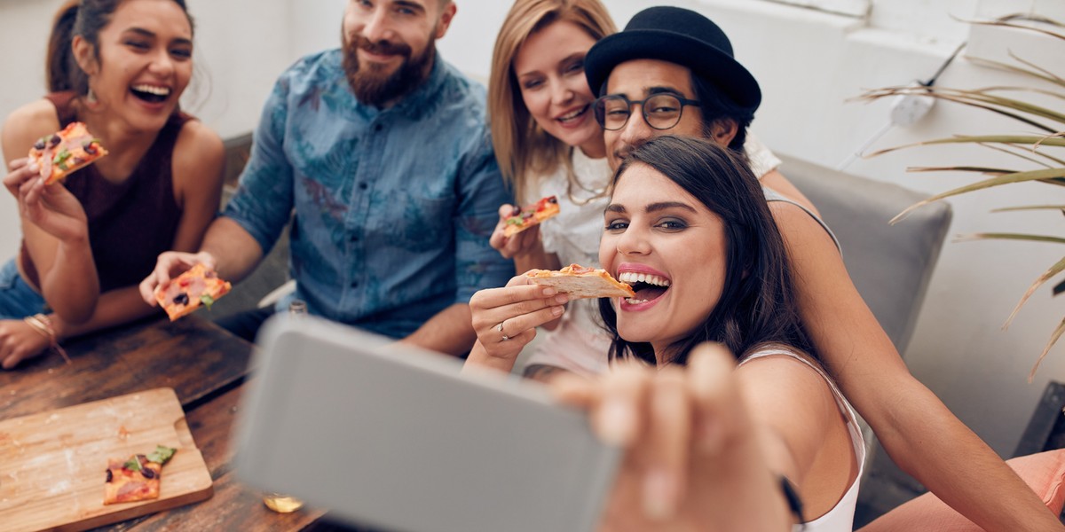 Robiąc i publikując zdjęcia dostarczamy cennych informacji całkowicie za darmo