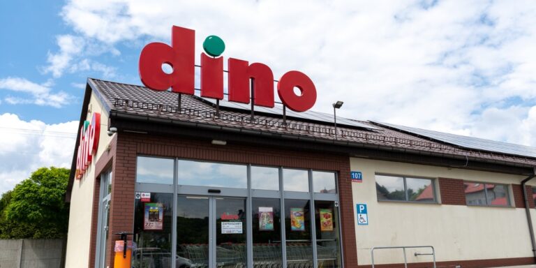 Szefostwo Dino nie dotarło na rozmowy z związkowcami. OPZZ ogłasza sprzeciw. Szefostwo Dino nie dotarło na rozmowy z związkowcami. OPZZ ogłasza sprzeciw.