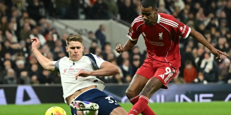 Klubowe transfery przekroczyły rekord. Padła historyczna granica wydatków.