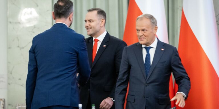 Nawrocki kontra Tusk: Polacy typują „osobę roku” w polityce [ANKIETA]