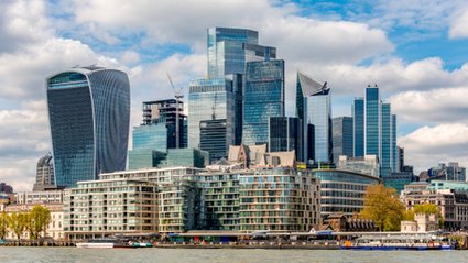 Technologie wyprzedzają tradycyjne stanowiska w brytyjskim sektorze finansowym