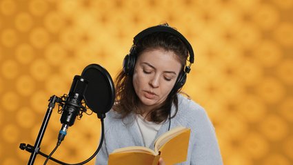 Głos daje zarobić. Audiobooki coraz częściej wygrywają z twardą oprawą