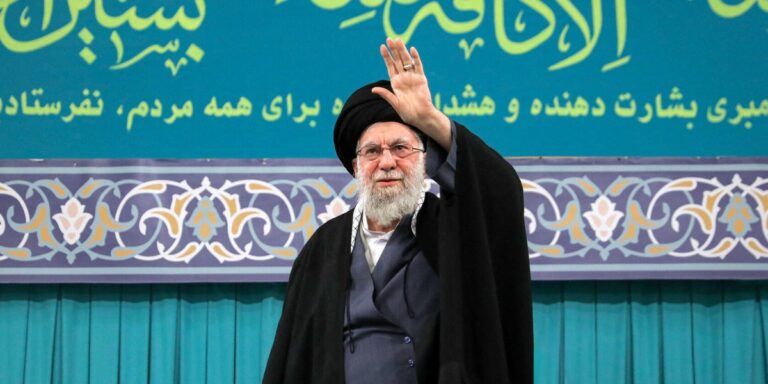 Ajatollah Iranu oskarża Trumpa o bycie kryminalistą.