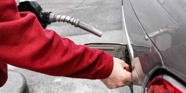 Fuel market watch. Retailers cut margins, prices hold steady.