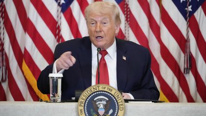 Donald Trump grozi cłami krajom, kt&oacute;re chcą bronić Grenlandii