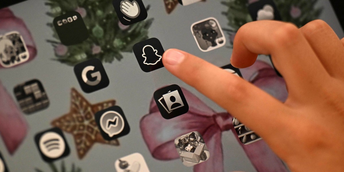 TikTok usiłuje ominąć amerykański zakaz. Ma plan. 2 TikTok znalazł sposób, by funkcjonować w USA