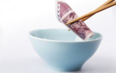 Jak oszczędzać pieniądze w trudnych czasach?