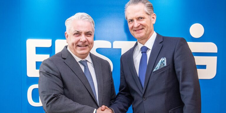 Santander wybrał: nowa nazwa wchodzi w życie. Jak to wpłynie na klientów?