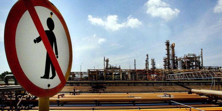 Wenezuela: Olbrzymie rezerwy ropy. Czemu nie eksploatują?