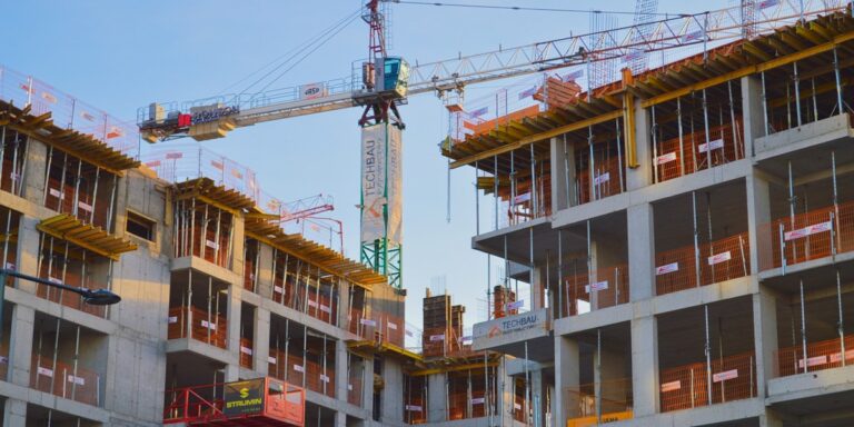 Mieszkaniówka 2025: Brak przełomu. Ceny bez zmian, sporadyczne odchylenia.