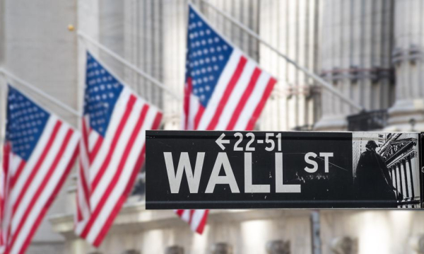 Wall Street kończy rok na minusach, ale S&amp;P 500 zyskał 16 proc. w '25