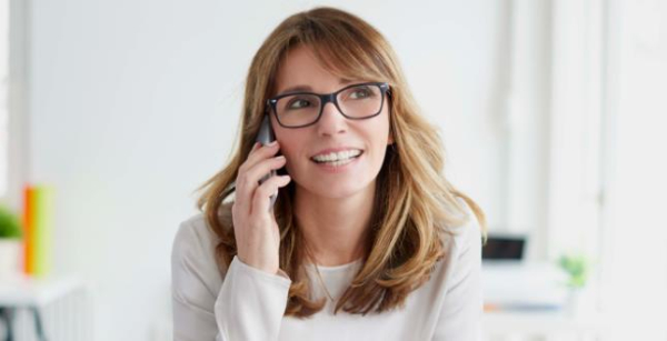 Zadzwońmy: podręcznik dziennikarza do skutecznych rozmów telefonicznych