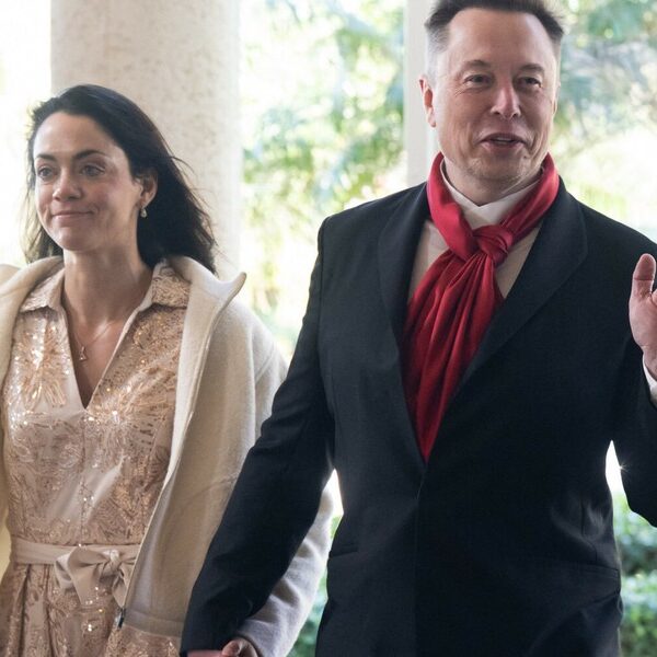 Elon Musk spaja potęgę. Astronomicza wartość.