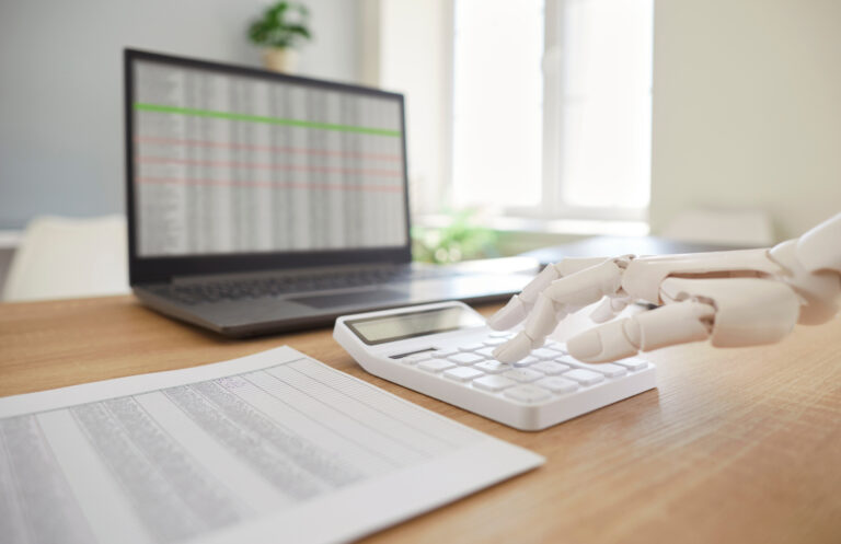 Odkryj przyszłość księgowości: RPA i inteligentne algorytmy rewolucjonizują finanse firm