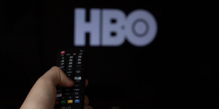 UOKiK bada HBO Europe: Czy czeka Cię przymusowa wymiana sprzętu?