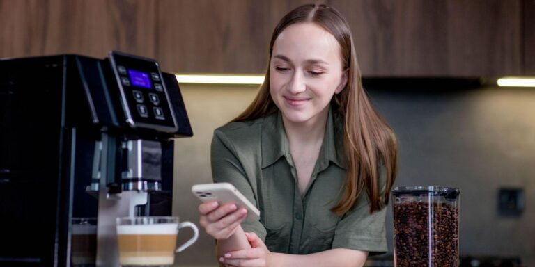 Odkryj moc kawy: 5 ekspresów, które zrewolucjonizują Twoje poranki