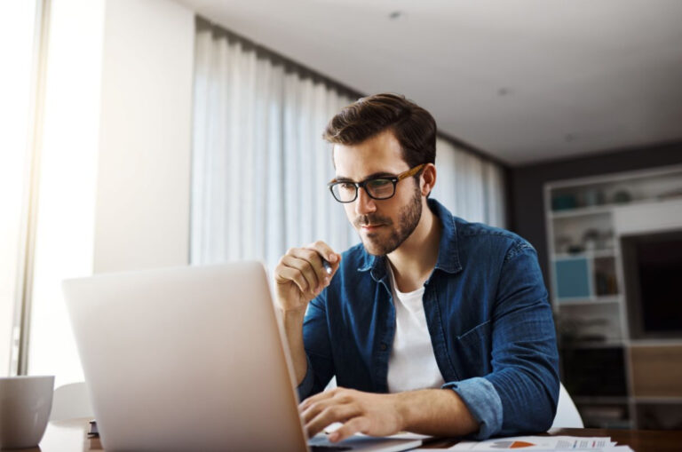 Firmy na krawędzi? Indeks inFakt 2025 sygnalizuje brak bufora bezpieczeństwa