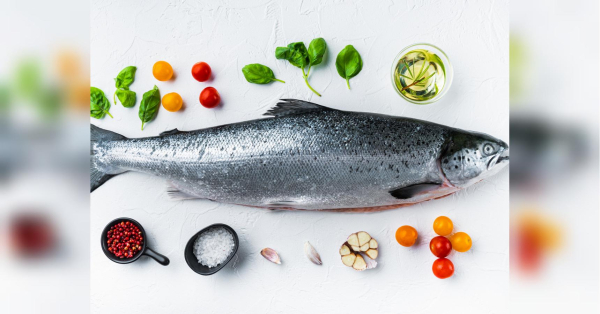 Weganizm, ryby i „zasada 12 godzin”: porady ekspertów, jak zachować młodość