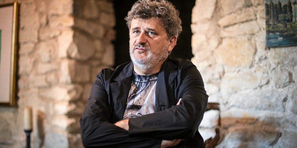 Palikot wyprzedaje alkohol. Zapasy liczone w tysiącach. 2 Janusz Palikot podczas otwarcia Browaru Tenczynek w 2018 r., po przejęciu przez Manufakturę Piwa, Wódki i Wina