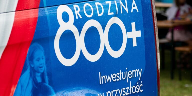 Złóż wniosek o 800 plus: kluczowa data dla każdego rodzica w nowym okresie świadczeniowym Złóż wniosek o 800 plus: kluczowa data dla każdego rodzica w nowym okresie świadczeniowym