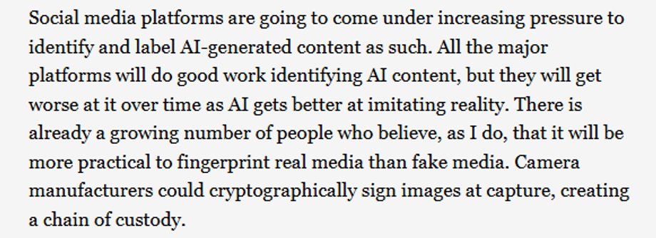 Szef Instagrama, Adam Mosseri, o potrzebie oznaczania "prawdziwych" multimedi&oacute;w.